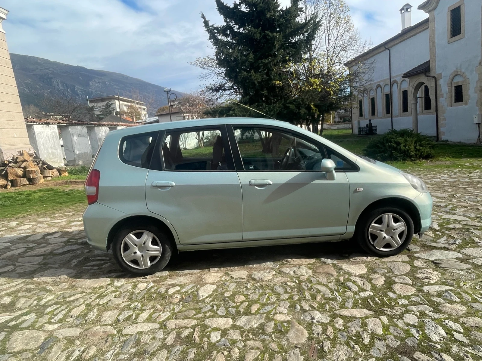 Honda Jazz 1.2 70кс КЛИМАТИК - изображение 6