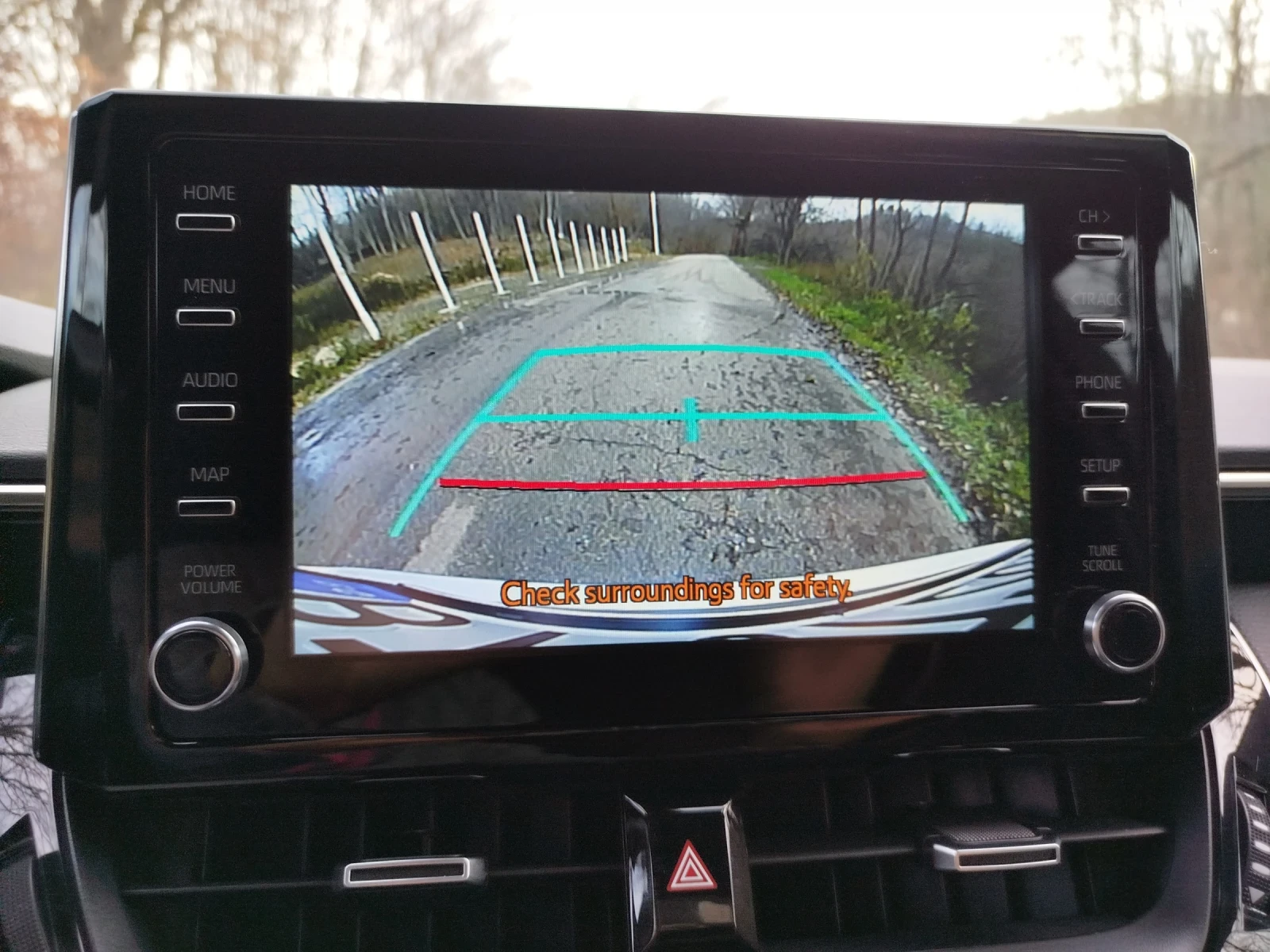 Toyota Corolla 2.0 HYBRID  - изображение 9