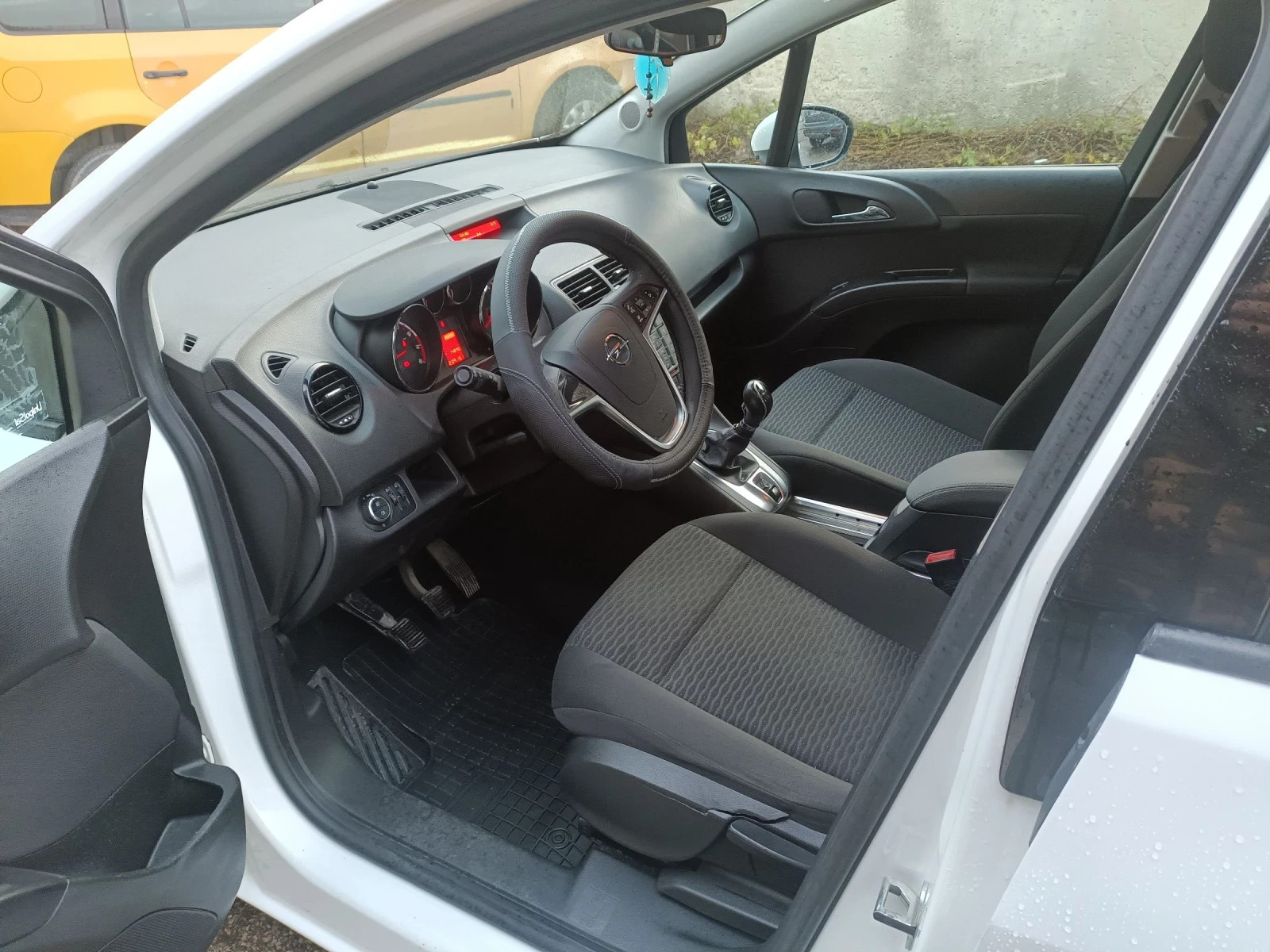 Opel Meriva 1.4 T Eco Flex FACELIFT - изображение 9