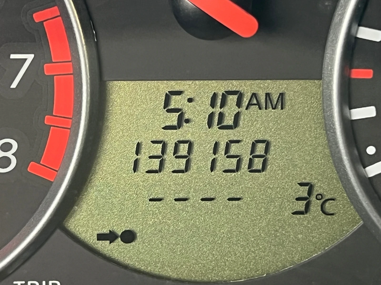 Nissan Micra 1.4i AVTOMAT - изображение 9