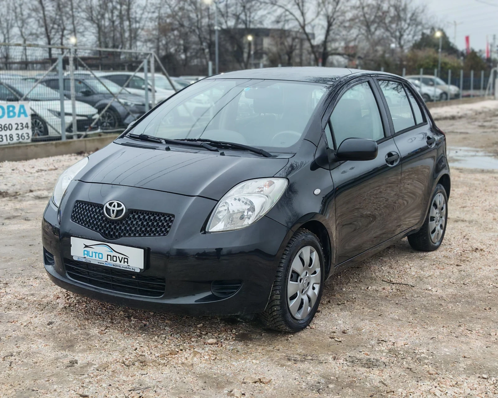 Toyota Yaris 1.0 БЕНЗИН 70 К.С. УНИКАЛНО СЪСТОЯНИЕ! - изображение 3