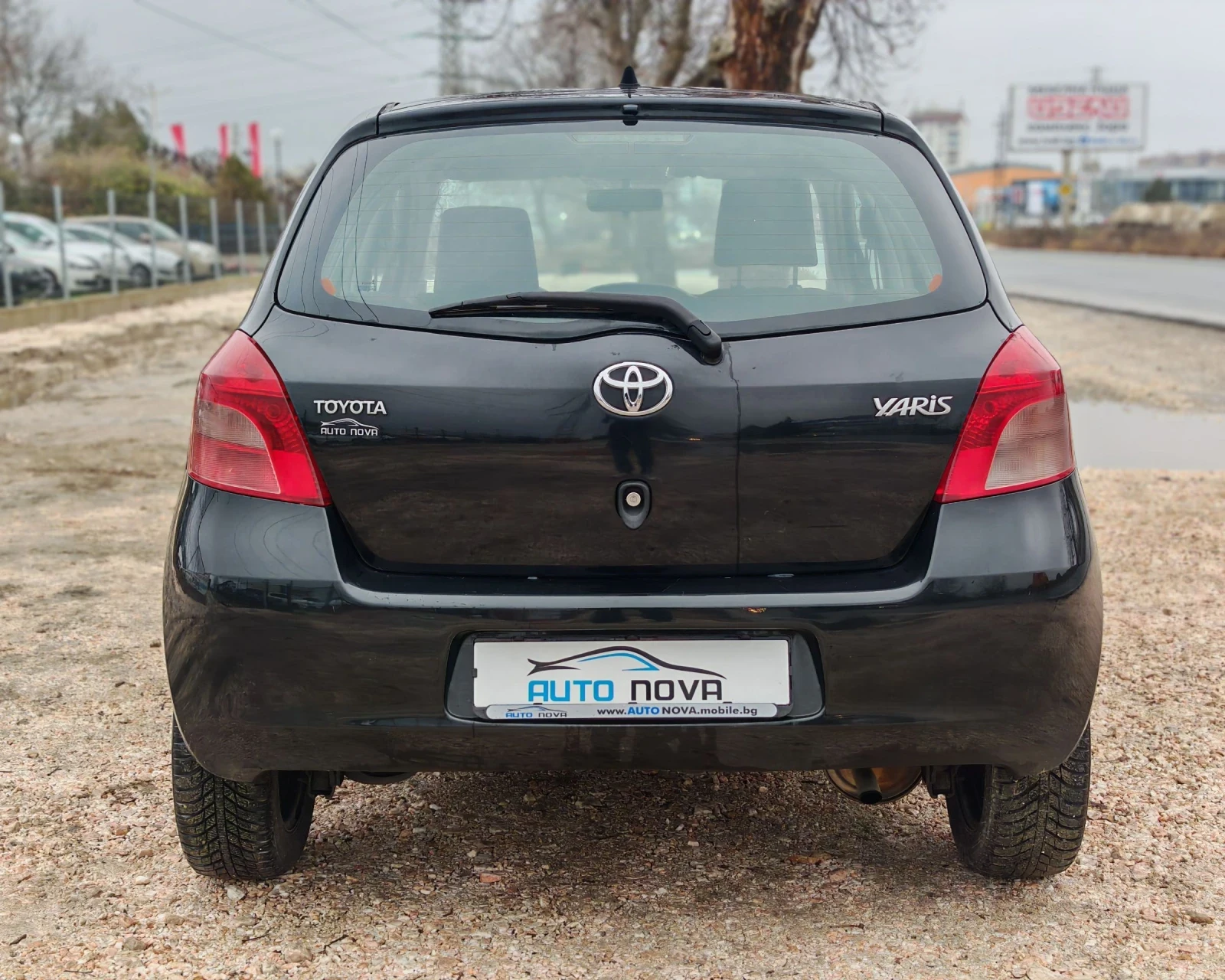 Toyota Yaris 1.0 БЕНЗИН 70 К.С. УНИКАЛНО СЪСТОЯНИЕ! - изображение 6