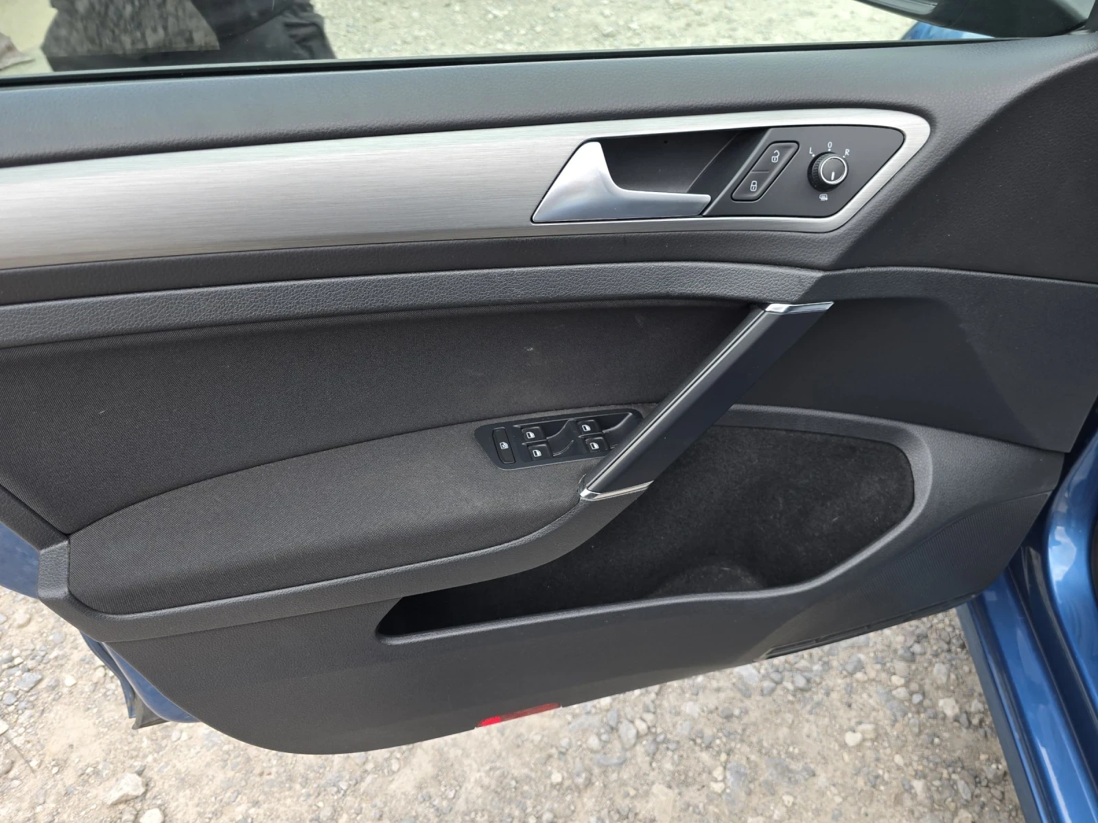 VW Golf 1.6 TDI 90KC.H-LINE , снимка 15 - Автомобили и джипове - 53461868