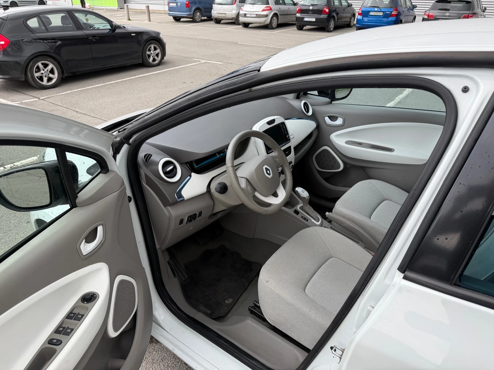 Renault Zoe 22kw* Нов внос* Парктроник, снимка 5 - Автомобили и джипове - 54042661