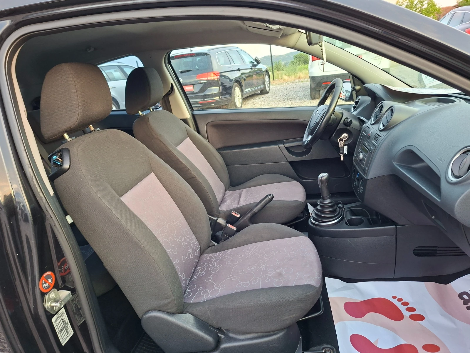 Ford Fiesta 1.4TDCI, снимка 11 - Автомобили и джипове - 54428447