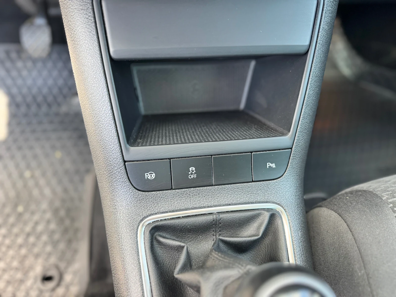 VW Golf Plus 123000 КМ, снимка 12 - Автомобили и джипове - 54555883