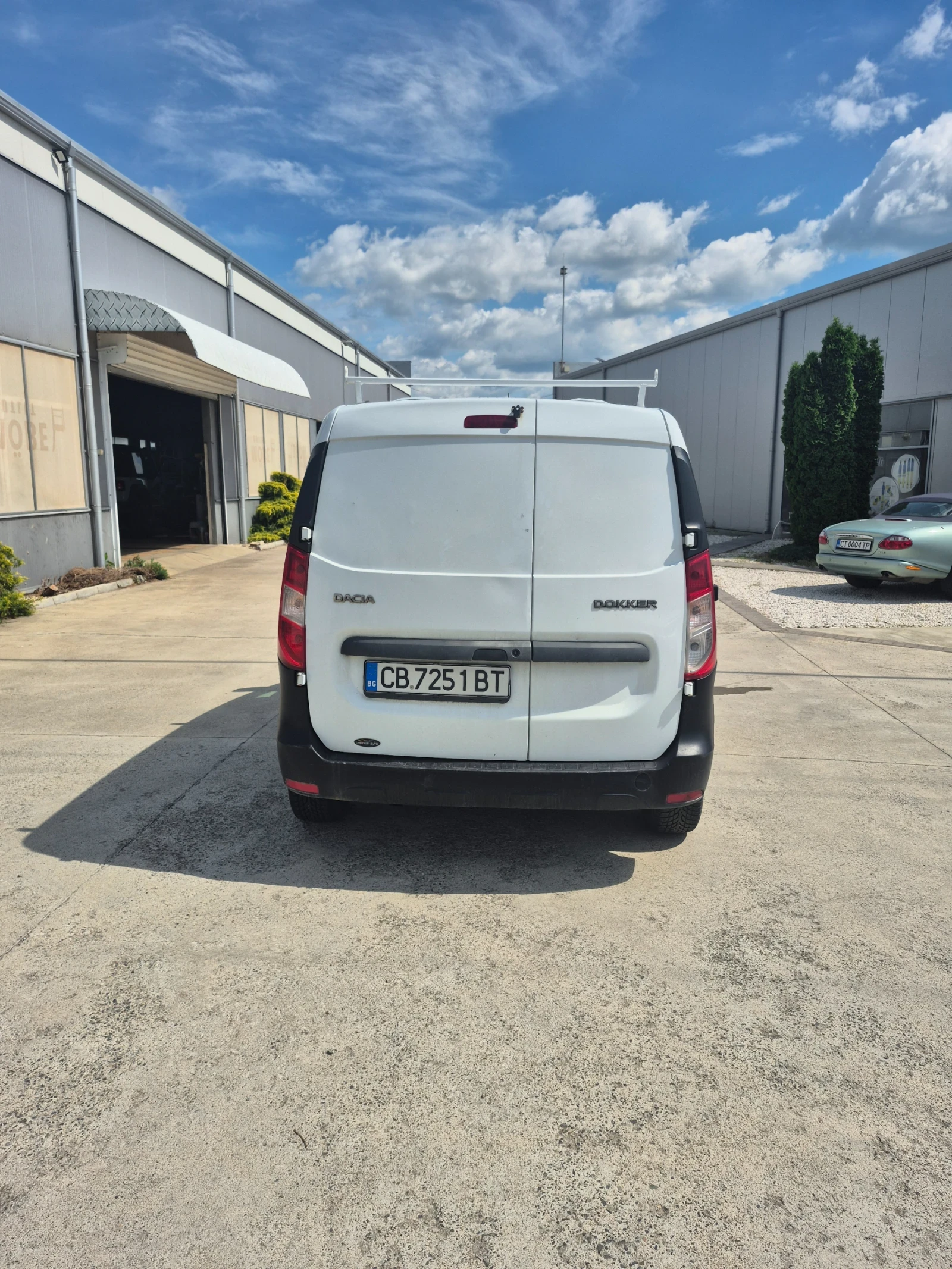 Dacia Dokker 1.2, снимка 4 - Автомобили и джипове - 54621310