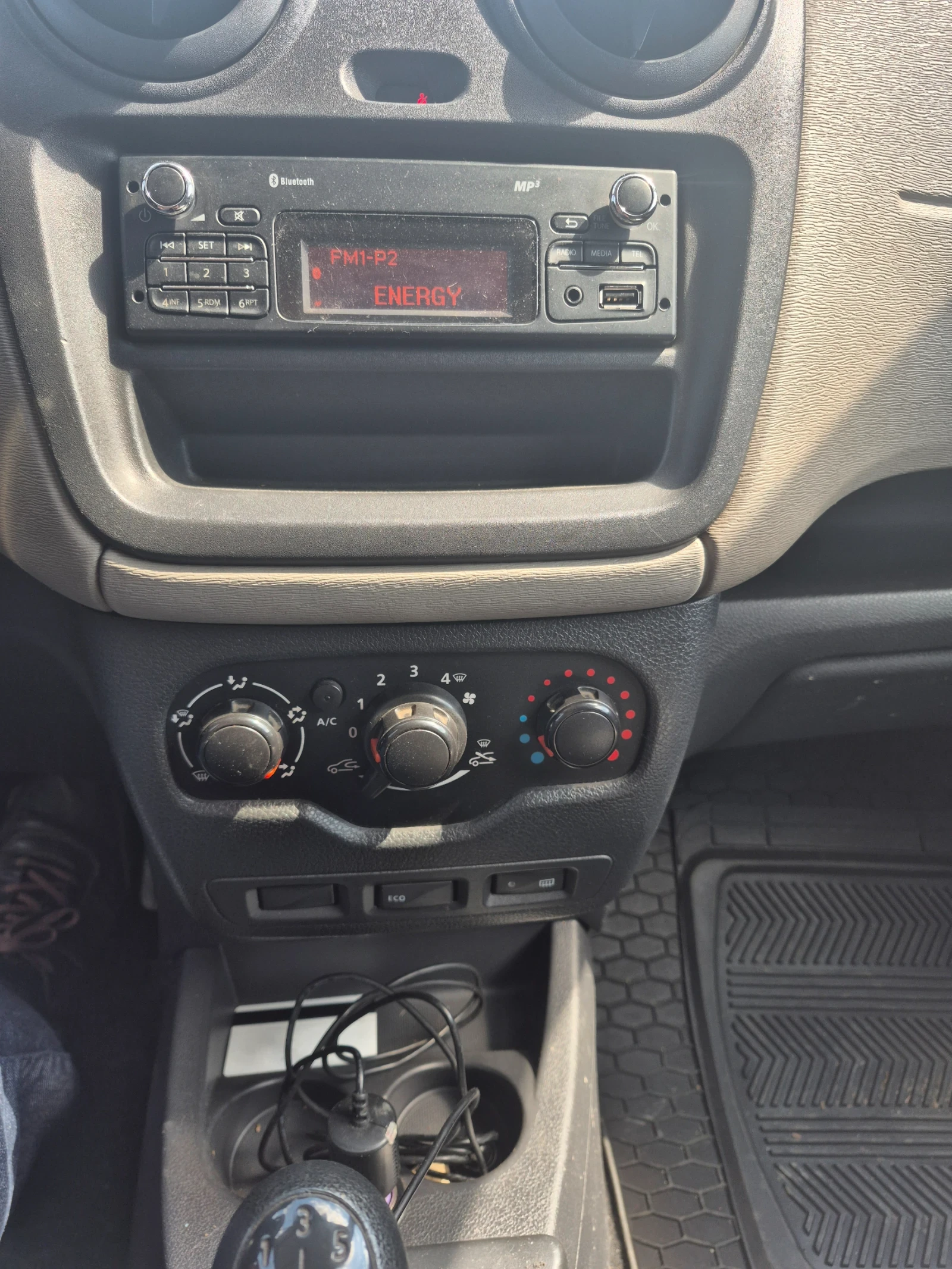 Dacia Dokker 1.2, снимка 6 - Автомобили и джипове - 54621310