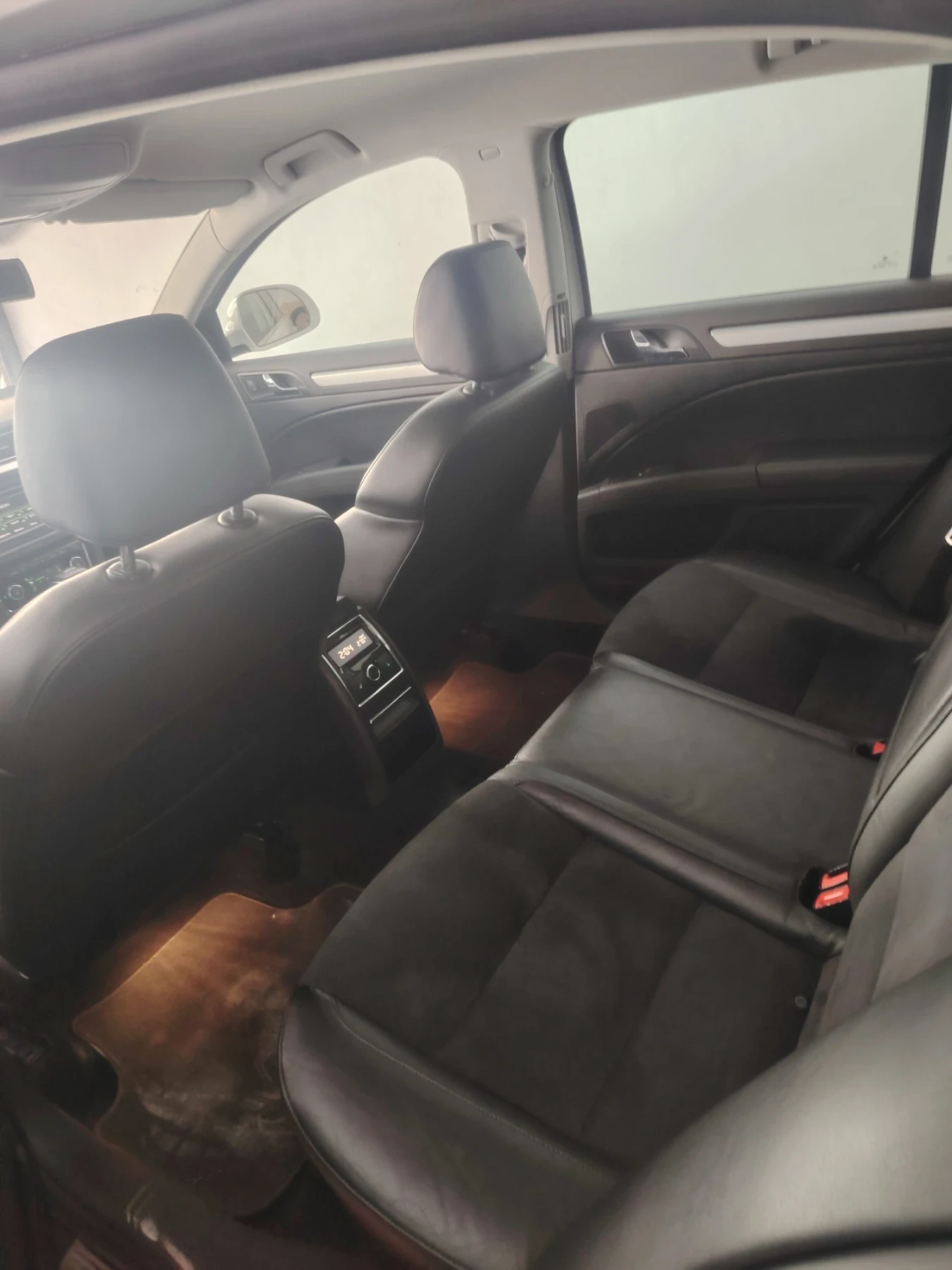 Skoda Superb 1.8 , снимка 16 - Автомобили и джипове - 54732904