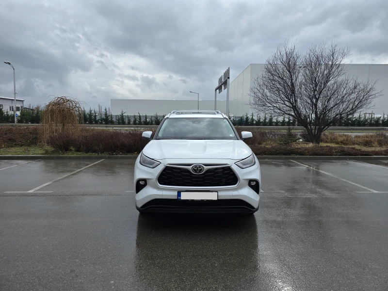 Toyota Highlander XLE AWD V6, снимка 1 - Автомобили и джипове - 47566983