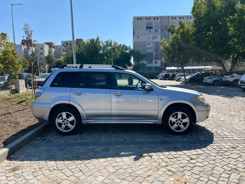 Mitsubishi Outlander 2.4 160кс, снимка 6 - Автомобили и джипове - 47407651