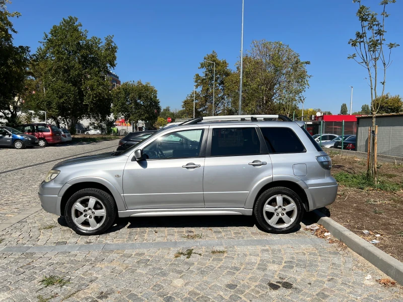 Mitsubishi Outlander 2.4 160кс, снимка 5 - Автомобили и джипове - 47407651