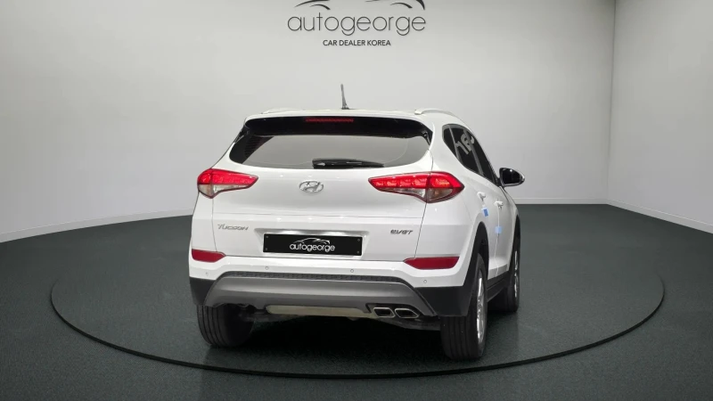 Hyundai Tucson 2.0 2WD MODERN autogeorge.com, снимка 4 - Автомобили и джипове - 51903367