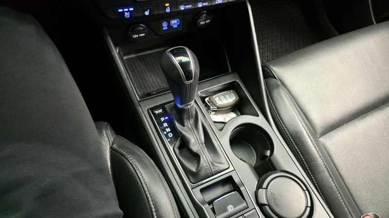 Hyundai Tucson 2.0 2WD MODERN autogeorge.com, снимка 8 - Автомобили и джипове - 51903367