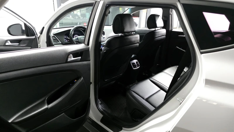Hyundai Tucson 2.0 2WD MODERN autogeorge.com, снимка 10 - Автомобили и джипове - 51903367
