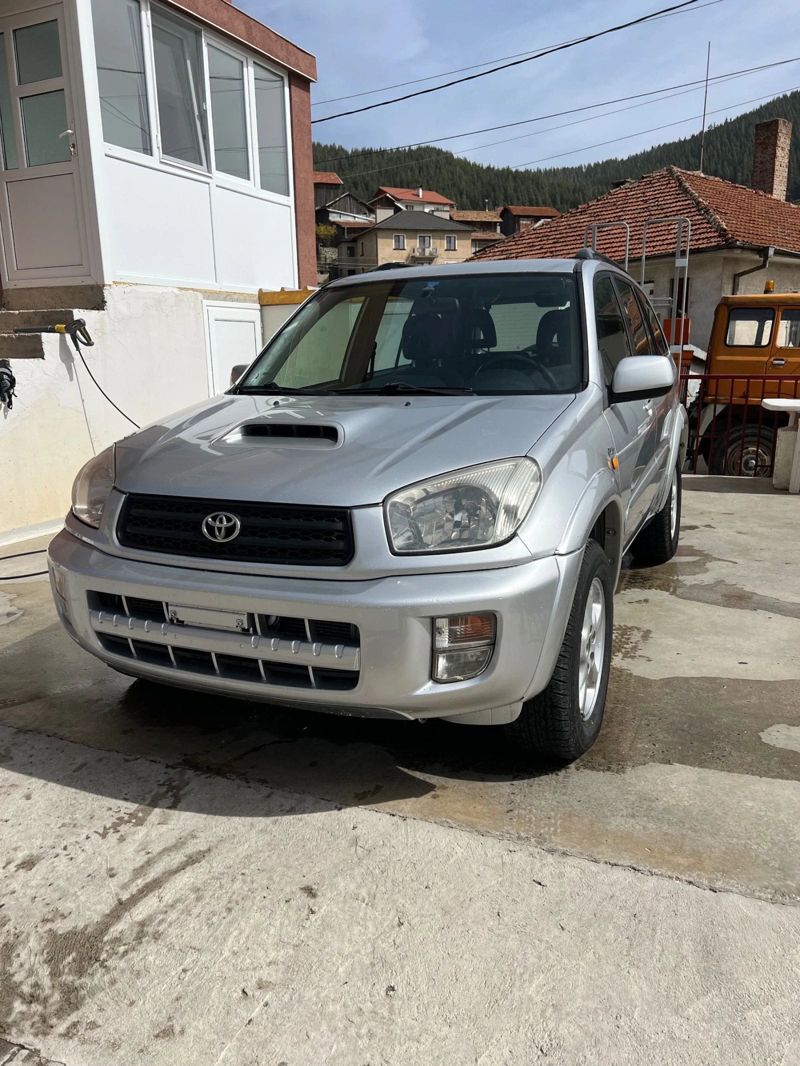 Toyota Rav4 2.0 D-4D - изображение 2