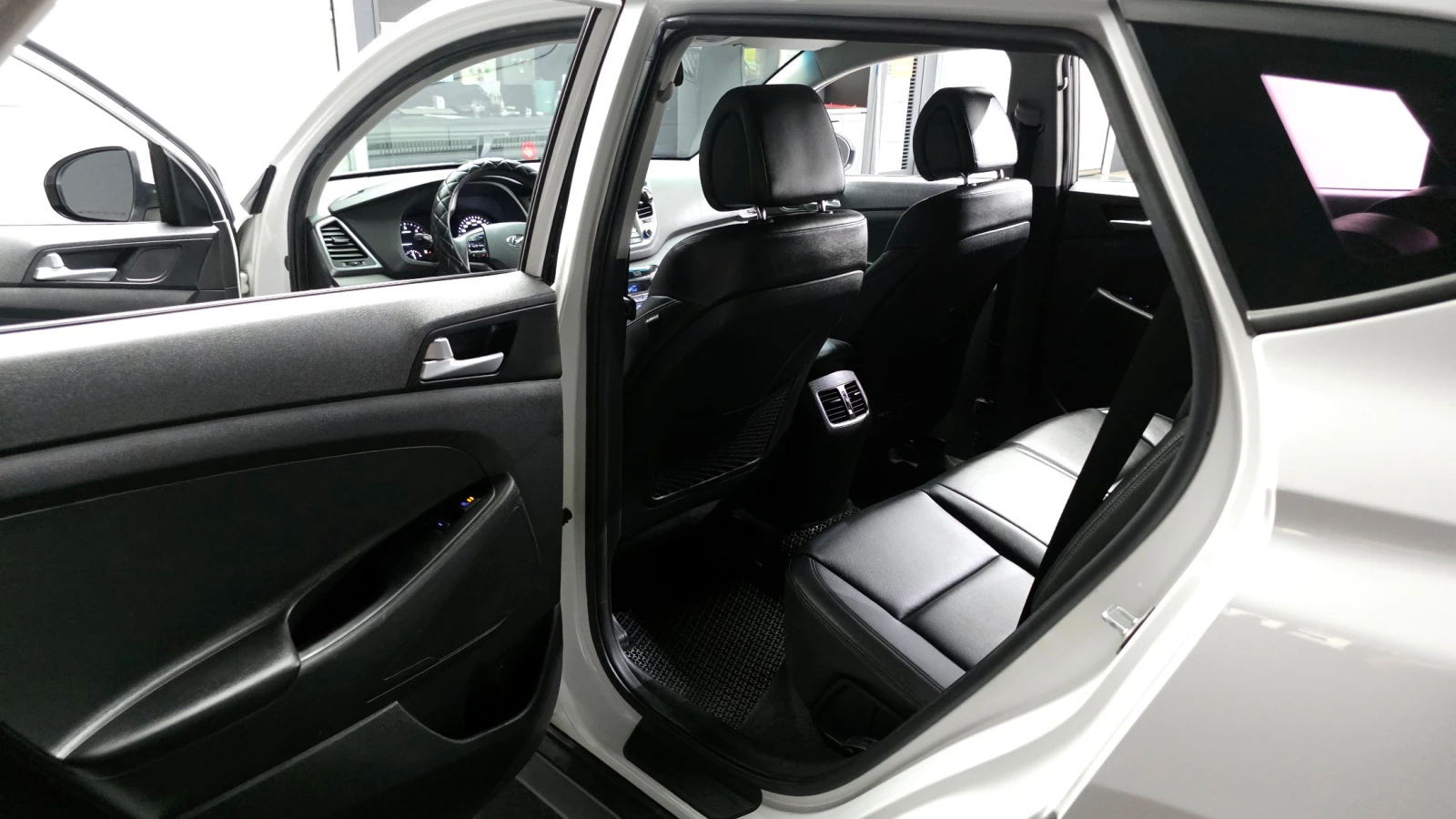 Hyundai Tucson 2.0 2WD MODERN - изображение 10