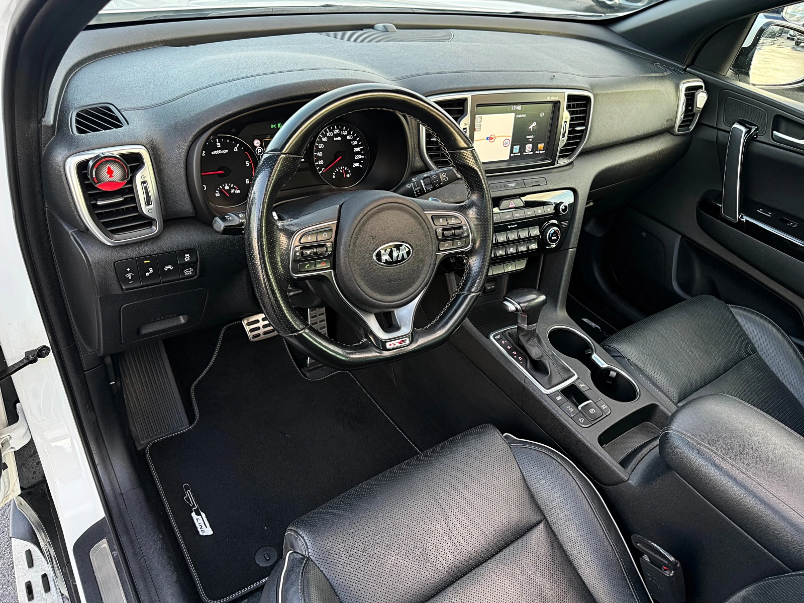 Kia Sportage GT-Line-4x4-Distronik-Panorama-Led-Bixenon-НОВА !! - изображение 10