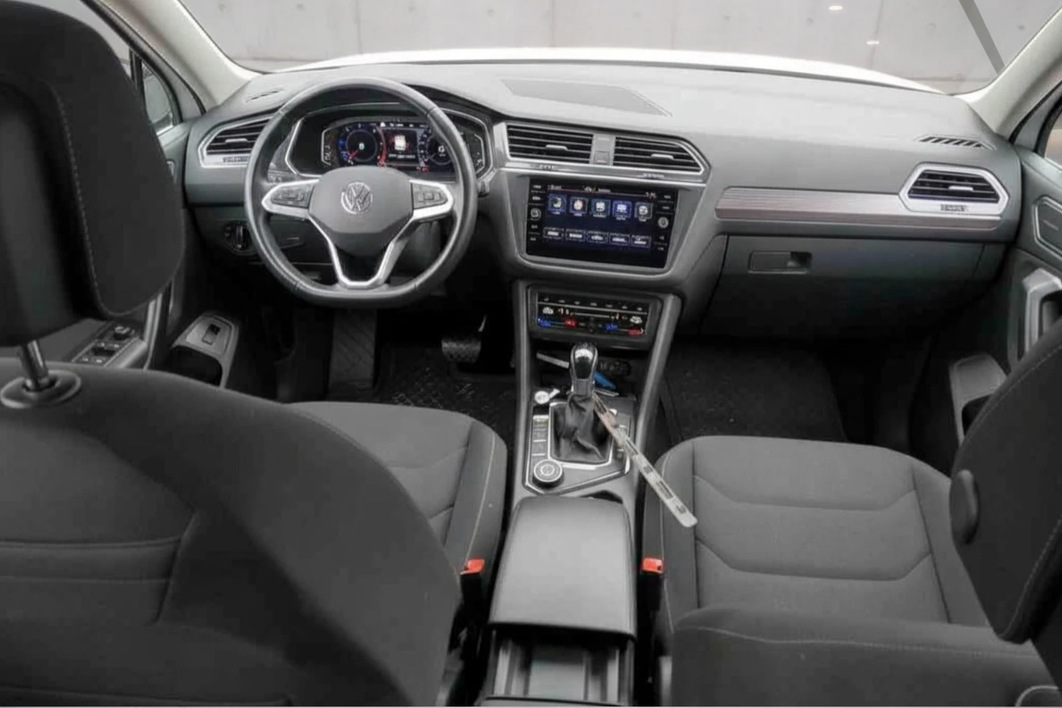 VW Tiguan Allspace 2.0 TDI 147kW 7-speed automatic, снимка 4 - Автомобили и джипове - 53901569