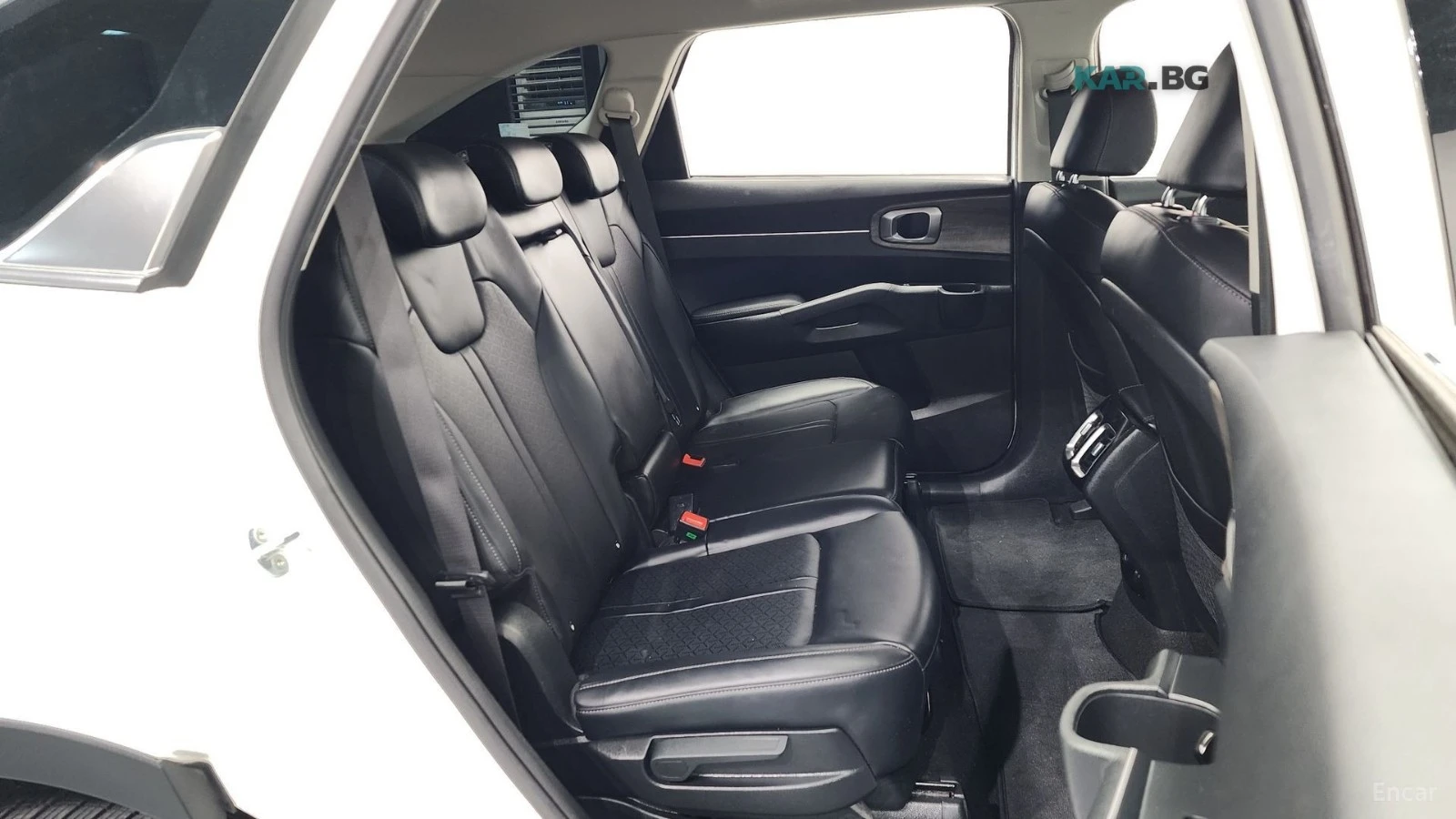 Kia Sorento TRENDY* 2.2D* ПОДГРЕВ* КАМЕРА* KEYLESS* L* ASSIST*, снимка 10 - Автомобили и джипове - 55029926