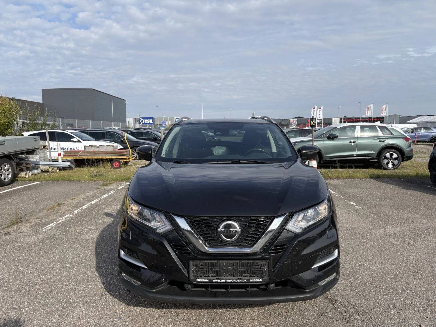 Nissan Qashqai N-Connect 1.2, снимка 3 - Автомобили и джипове - 56305621