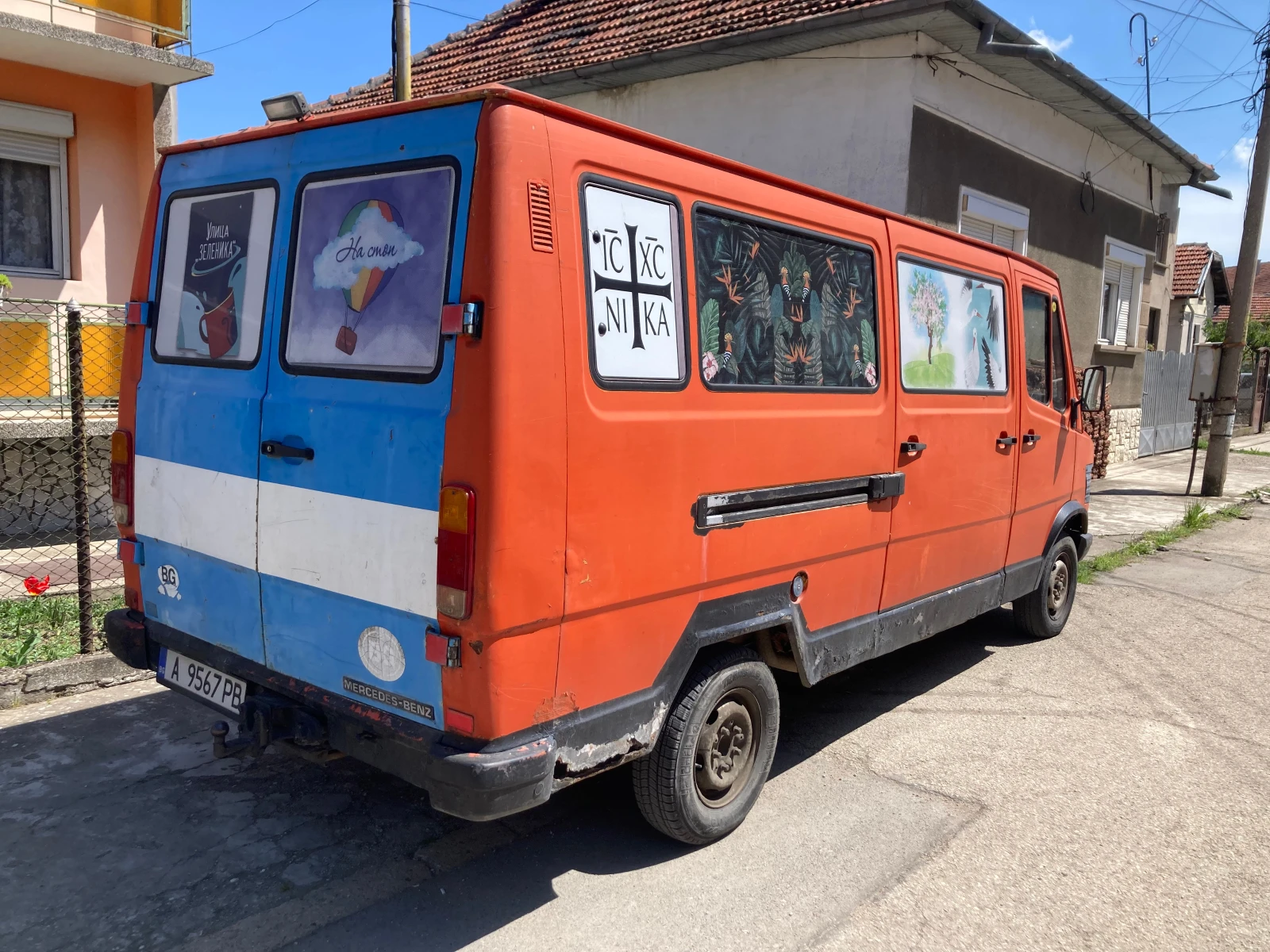 Mercedes-Benz 208  - изображение 2