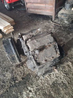 Gaz 66 4 бр Гуми, задни полуоски и много резервни части , снимка 12