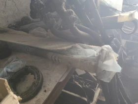 Gaz 66 4 бр Гуми, задни полуоски и много резервни части , снимка 5