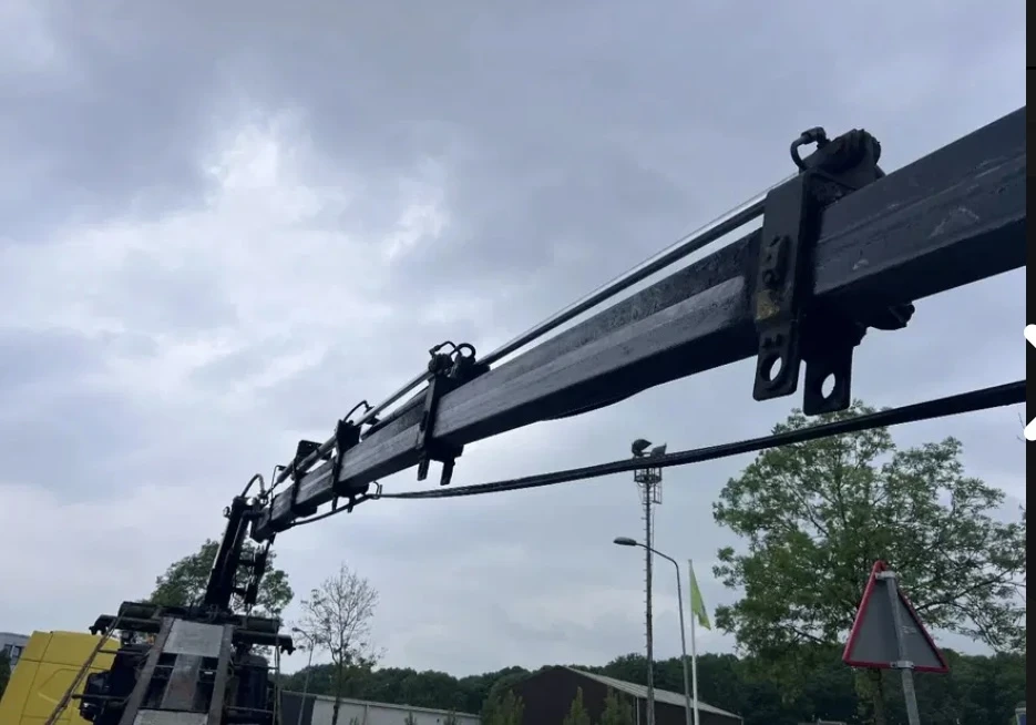 Man Tgs 35.440 HIAB 220C-5 8x2 - изображение 4