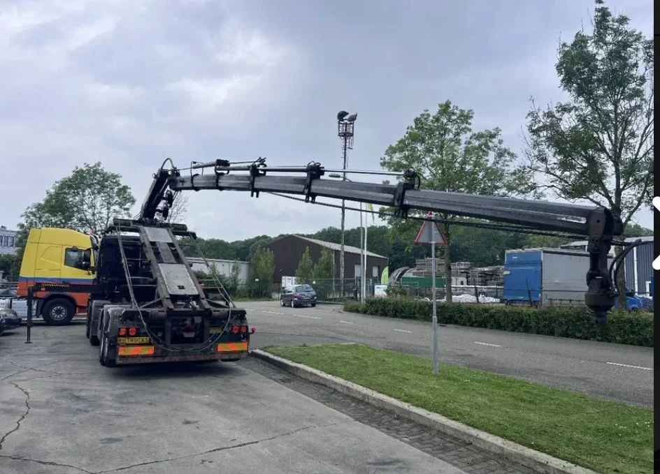 Man Tgs 35.440 HIAB 220C-5 8x2 - изображение 3