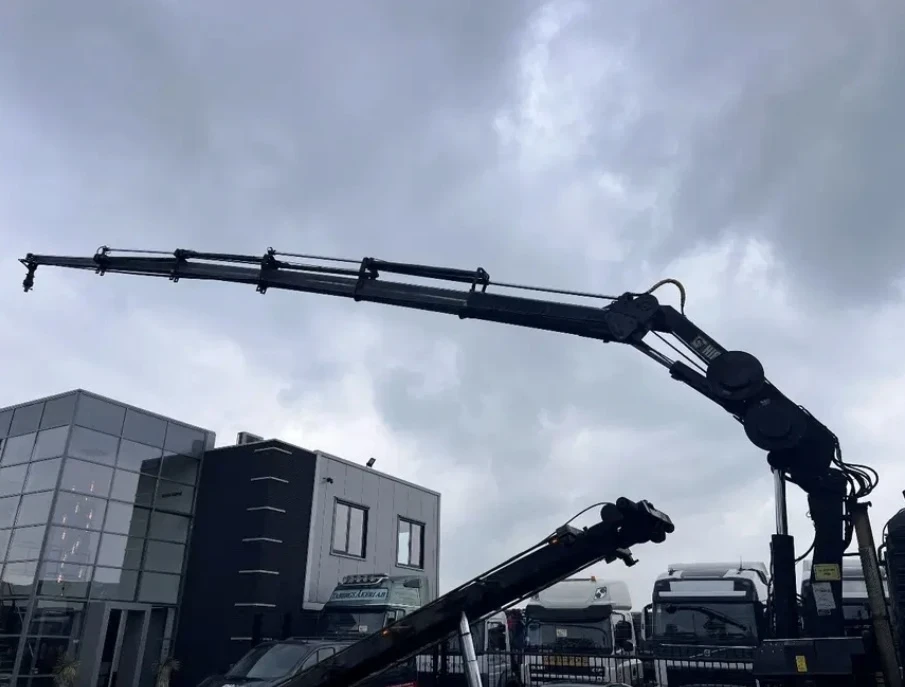 Man Tgs 35.440 HIAB 220C-5 8x2 - изображение 5