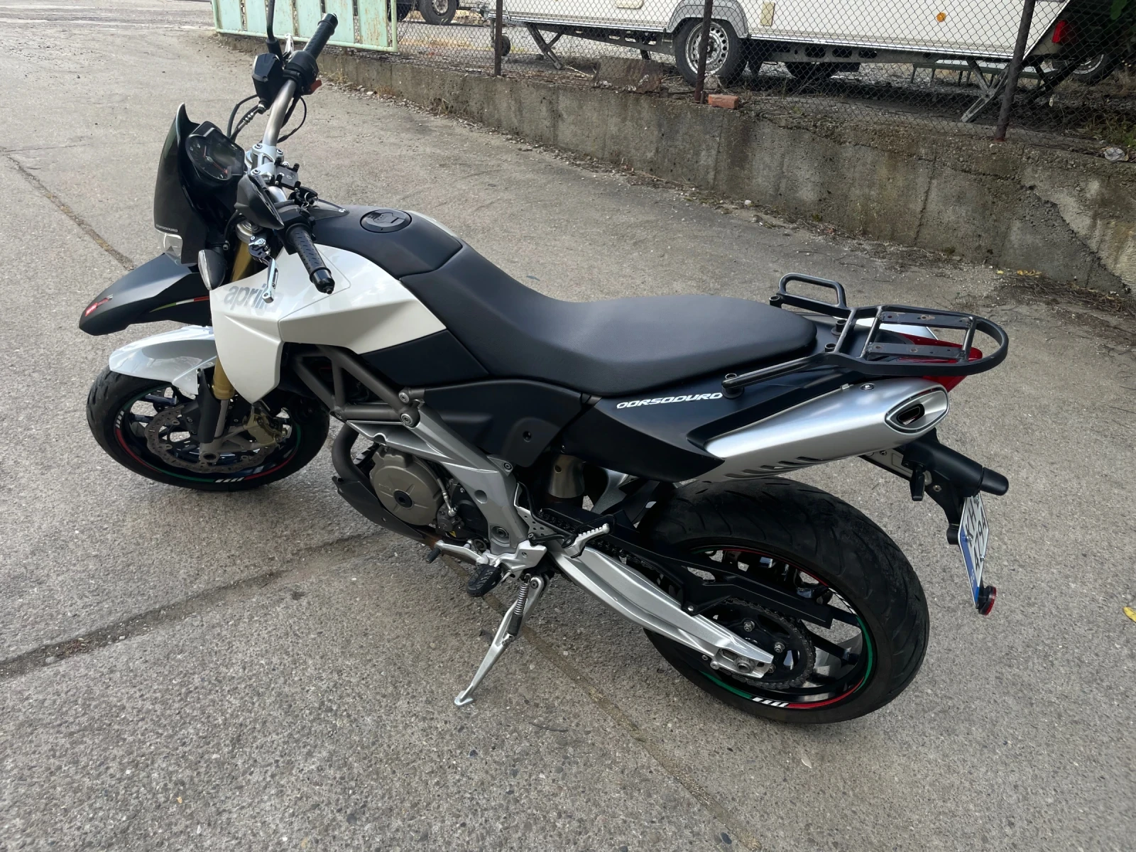 Aprilia Dorsoduro SMV 750 - изображение 5