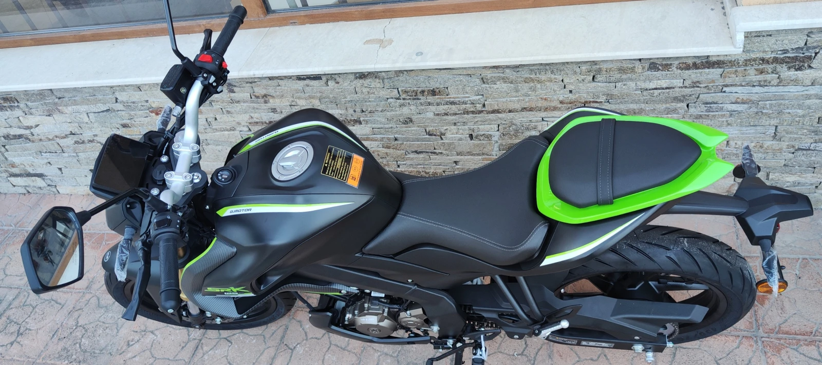 QJMotor SRK 125 S , снимка 13 - Мотоциклети и мототехника - 56544800