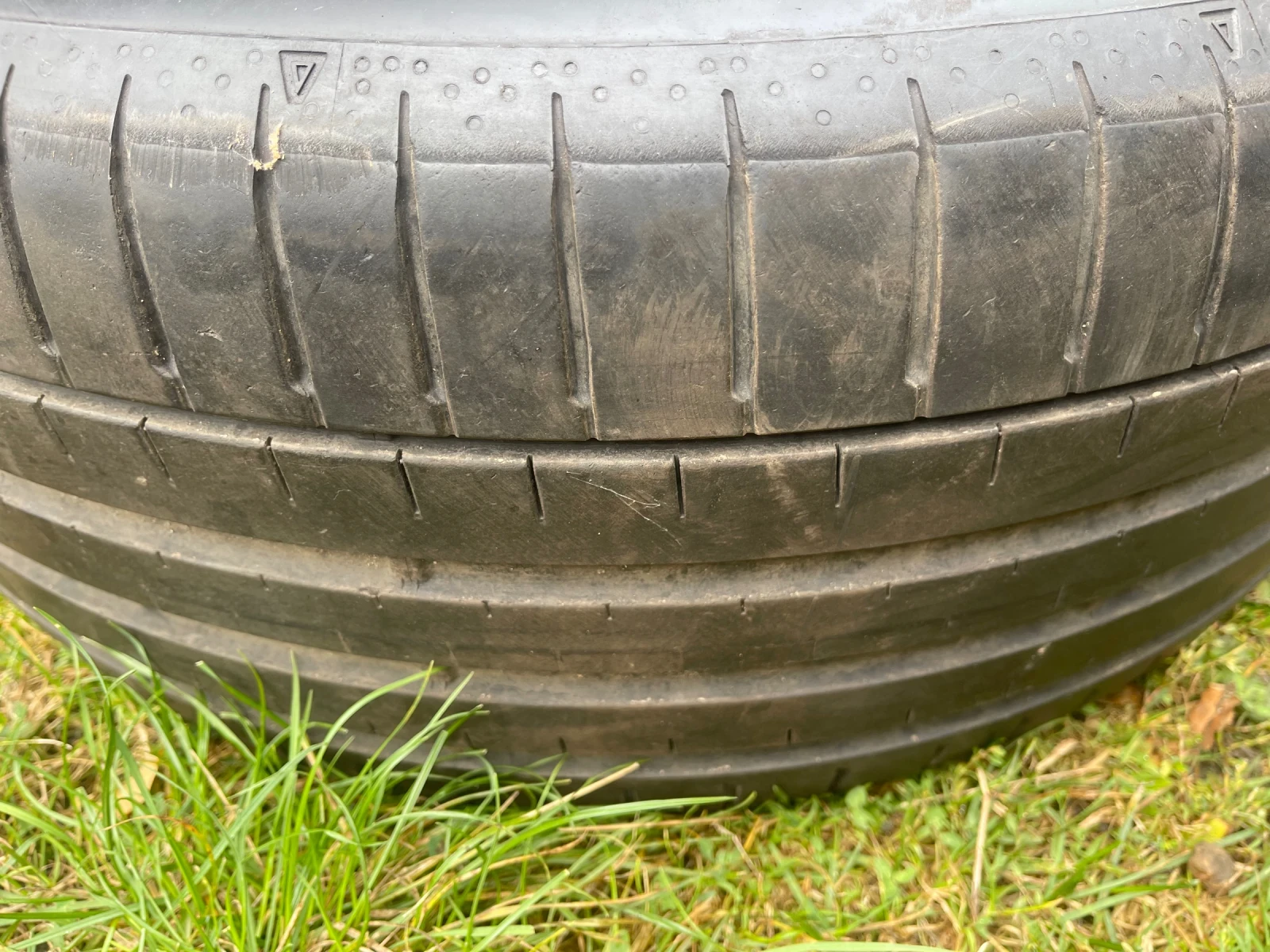 Гуми Летни 275/50R20, снимка 3 - Гуми и джанти - 56656178