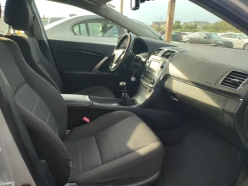 Toyota Avensis 2.0 D седан, снимка 12