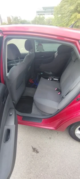 Toyota Prius 1.5 Hybrid + газ, снимка 6