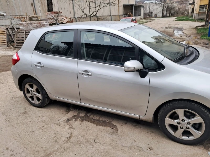 Toyota Auris 1.4 D4D, снимка 8 - Автомобили и джипове - 44740940