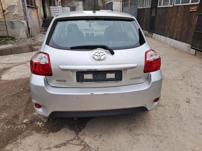 Toyota Auris 1.4 D4D, снимка 2 - Автомобили и джипове - 44740940