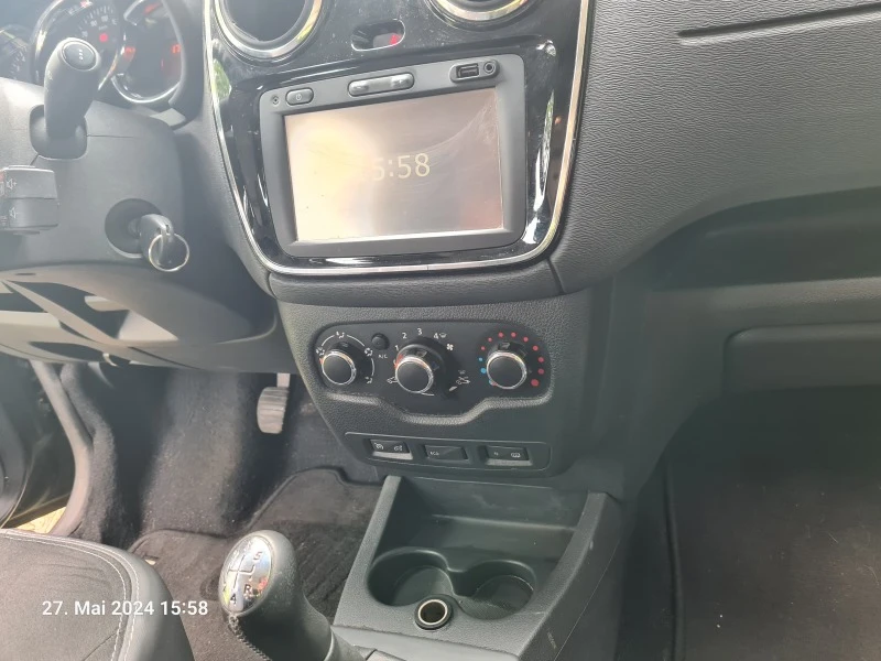 Dacia Lodgy 1.6 HDI, снимка 6 - Автомобили и джипове - 47409331