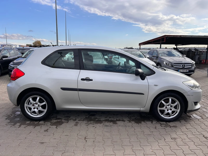 Toyota Auris 2.0D-4D EURO 4, снимка 5 - Автомобили и джипове - 47930093