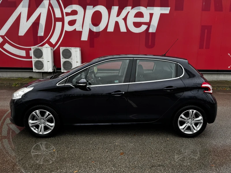 Peugeot 208, снимка 4 - Автомобили и джипове - 47958800