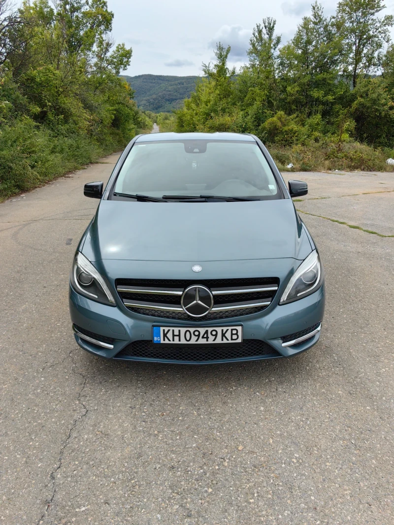 Mercedes-Benz B 200, снимка 1 - Автомобили и джипове - 48105036