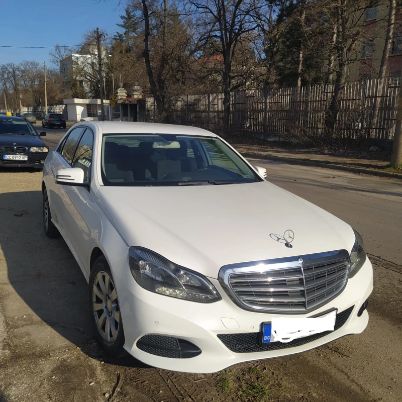 Mercedes-Benz E 220 Bluetec, снимка 9 - Автомобили и джипове - 48648315