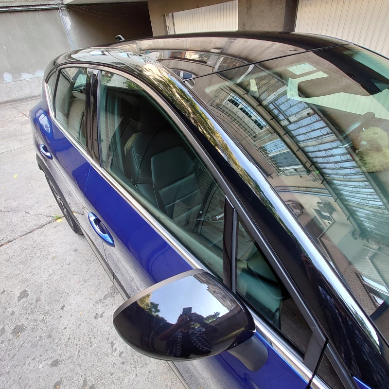 Renault Captur, снимка 4 - Автомобили и джипове - 52537938