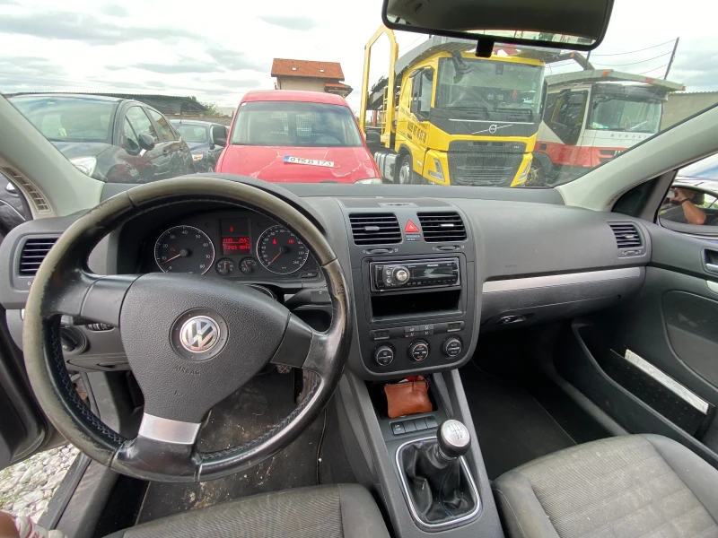 VW Golf 1.6 102к.с, снимка 9 - Автомобили и джипове - 51419875