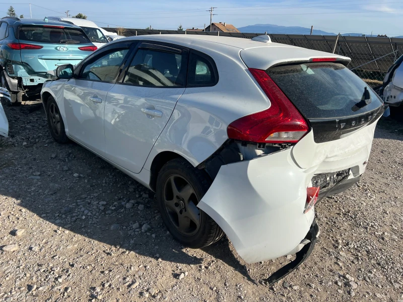 Volvo V40 D2  1.6HDI, снимка 4 - Автомобили и джипове - 51499907
