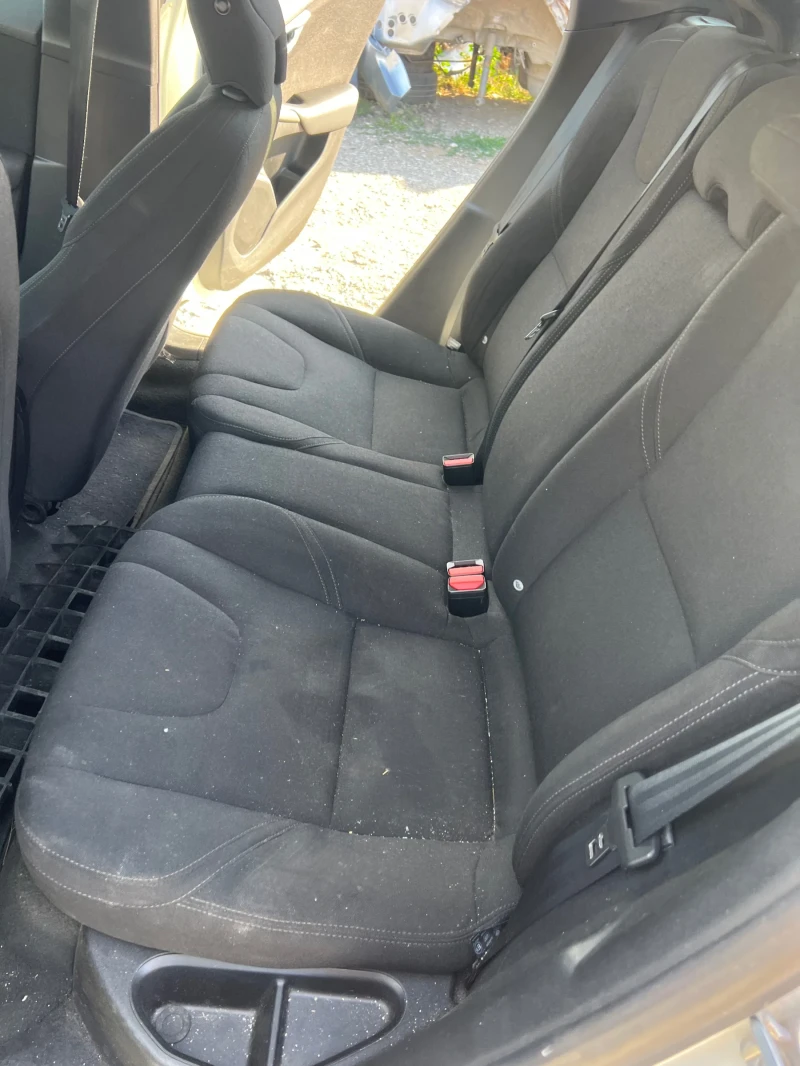 Volvo V40 D2  1.6HDI, снимка 8 - Автомобили и джипове - 51499907