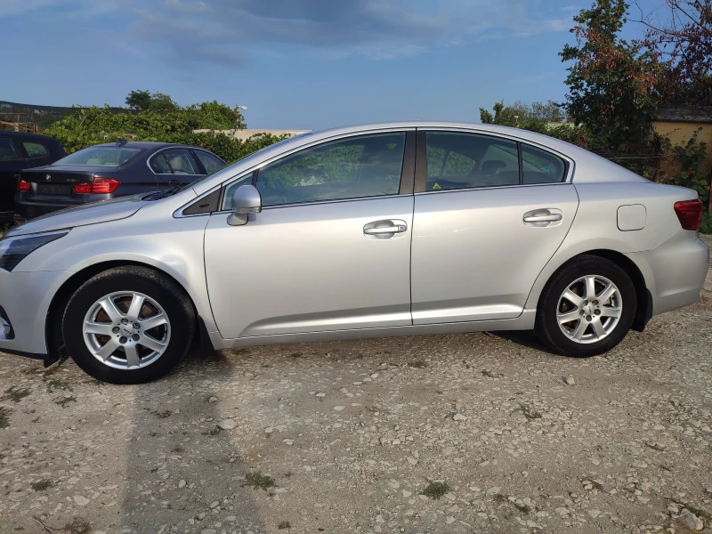 Toyota Avensis 2.0 D седан, снимка 7 - Автомобили и джипове - 51815783