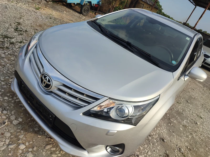 Toyota Avensis 2.0 D седан, снимка 2 - Автомобили и джипове - 51815783