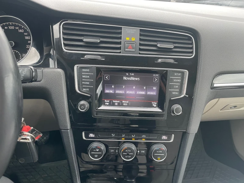 VW Golf 1.6TDI HIGHLINE BLUEMOTION EURO5B, снимка 12 - Автомобили и джипове - 52365685